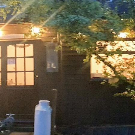 The Potting Shed Near Tenby, 100" Projector, Four Poster Bed, On-Site Hot Tub Access Via Spa Pack, Breakfast Екстериор снимка